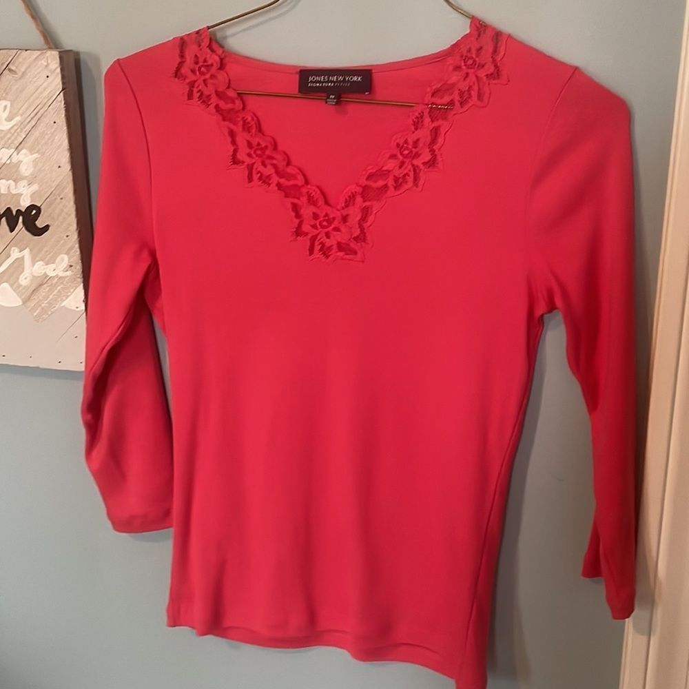 Bundle (3) New York Signature Petite Lace V-Neck Tops - PP-Good Condition - Picture 4 of 11